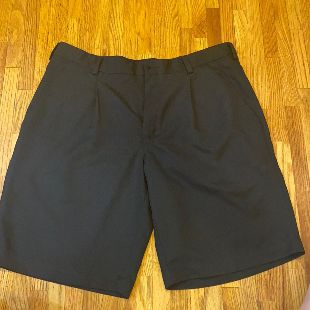 Men’s Nike Golf Standard Fit Dri-Fit Black Shorts